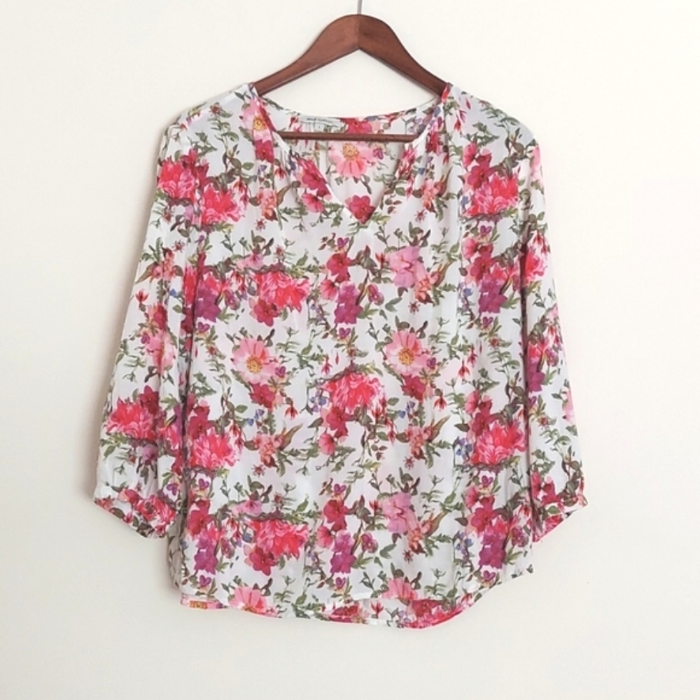 Flowy Floral Top size Large